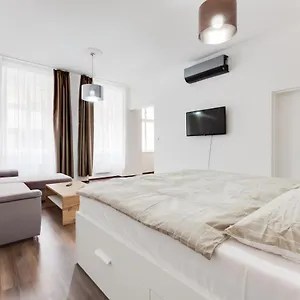 Free Days Luxury Apartmán